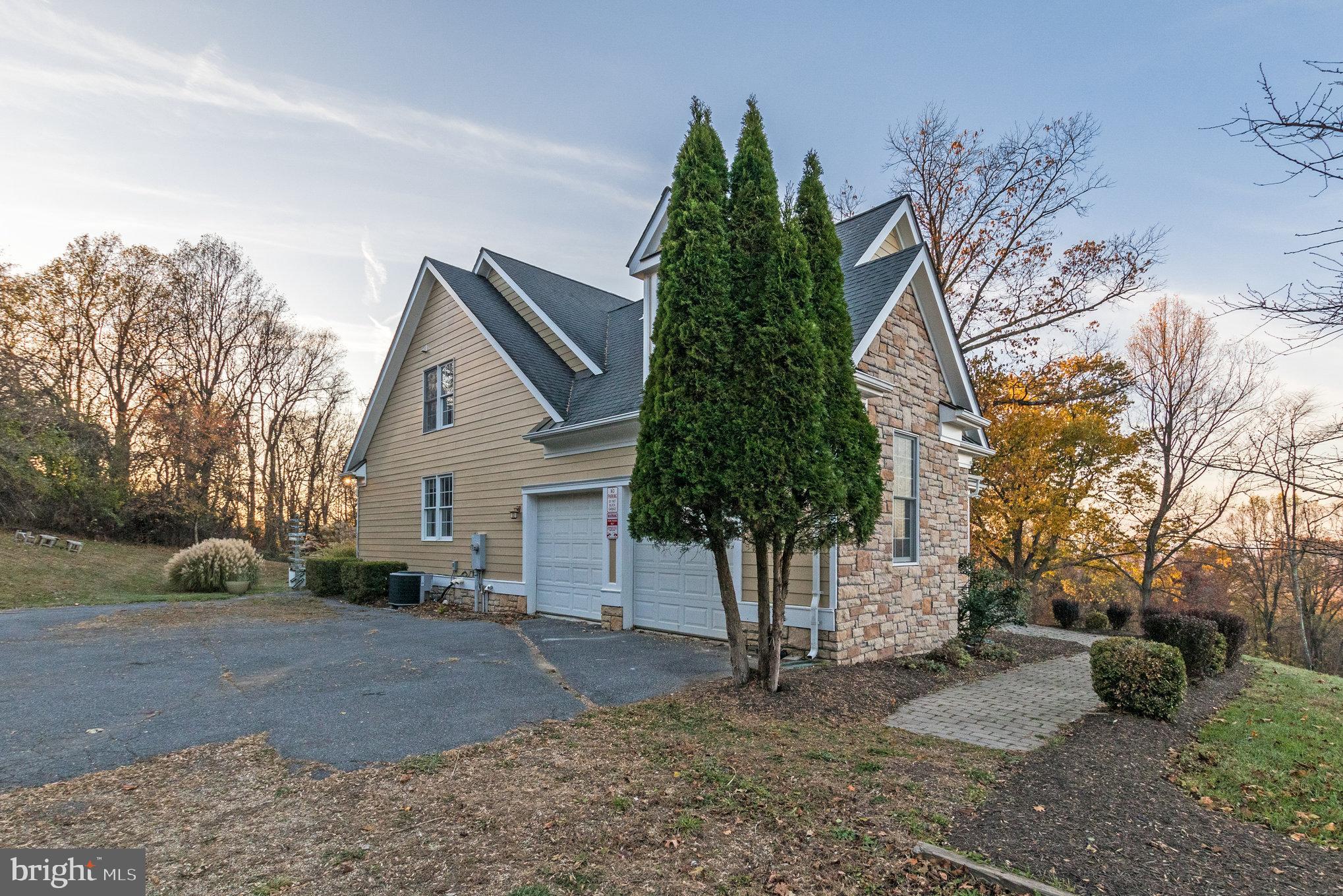 440 Scenic Overlook DRIVE