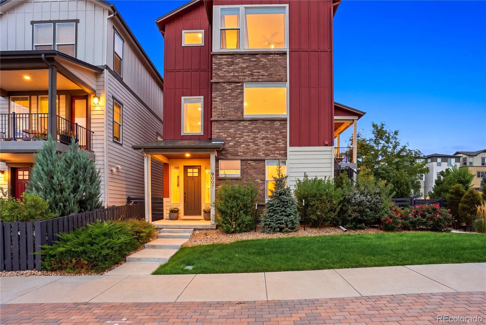 9007 Southurst Street Highlands Ranch Co Us 80129 Bed1e8fe22cf2817a69b0e57f642b59a
