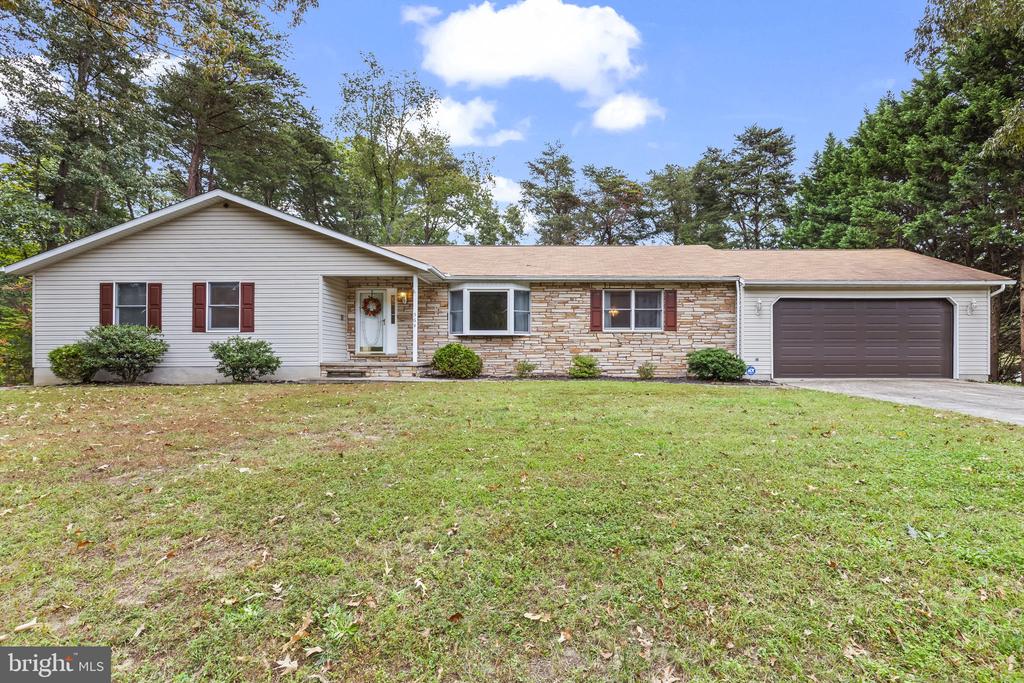 564 EASON DRIVE