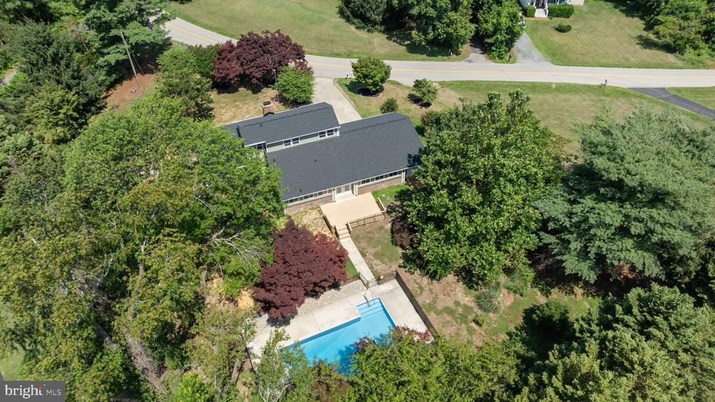 4735 PAUL HANCE ROAD