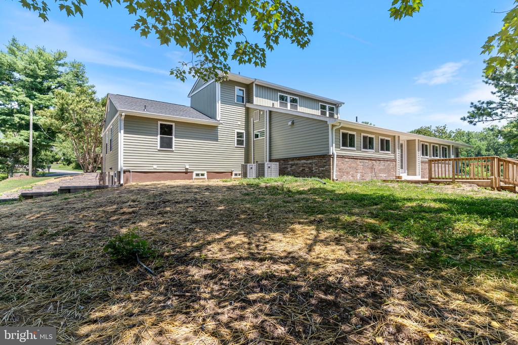 4735 PAUL HANCE ROAD