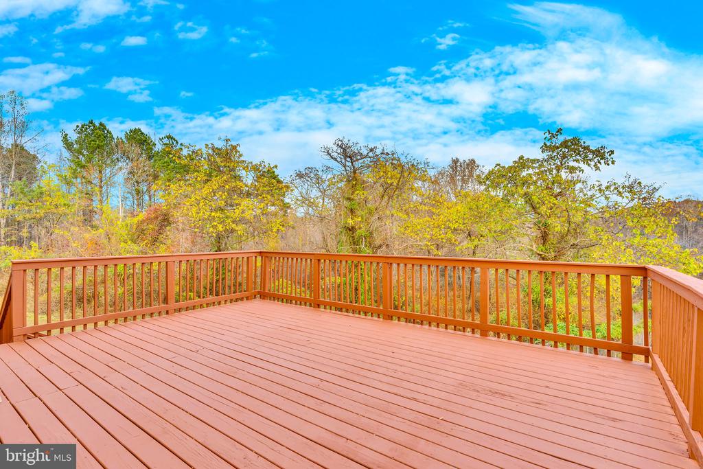 6880 BENEDICT ORCHARD PLACE
