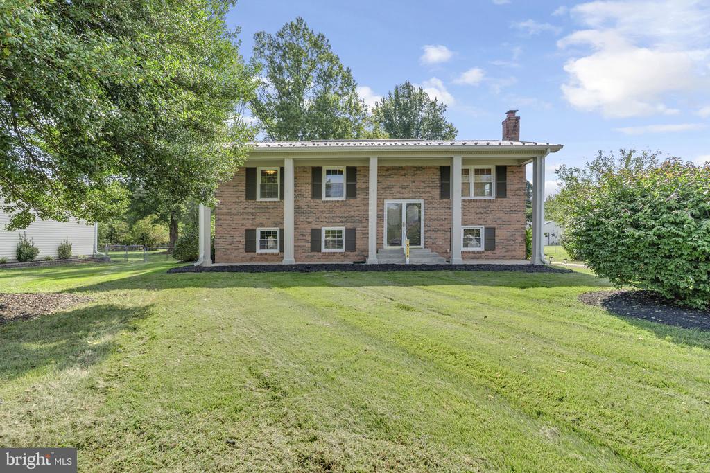 15115 OAKS ROAD