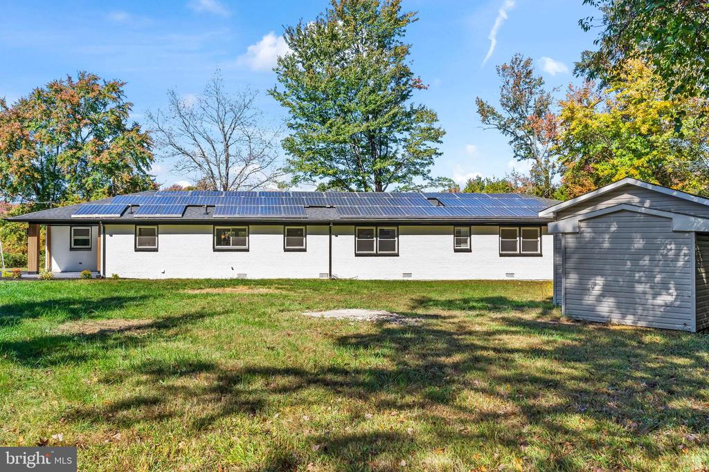 719 MANNING ROAD E