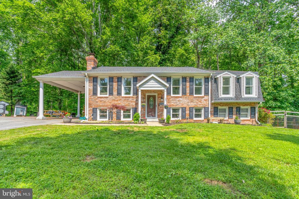 39620 WALNUT CIRCLE