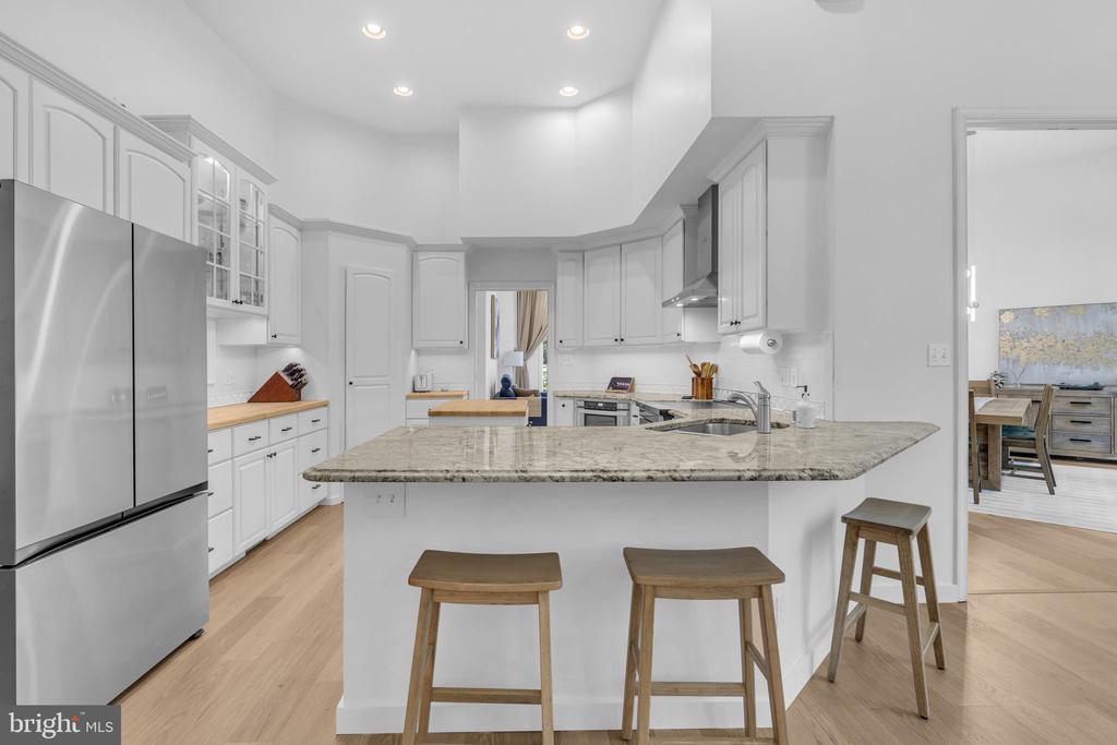 22909 KIMBERLY COURT