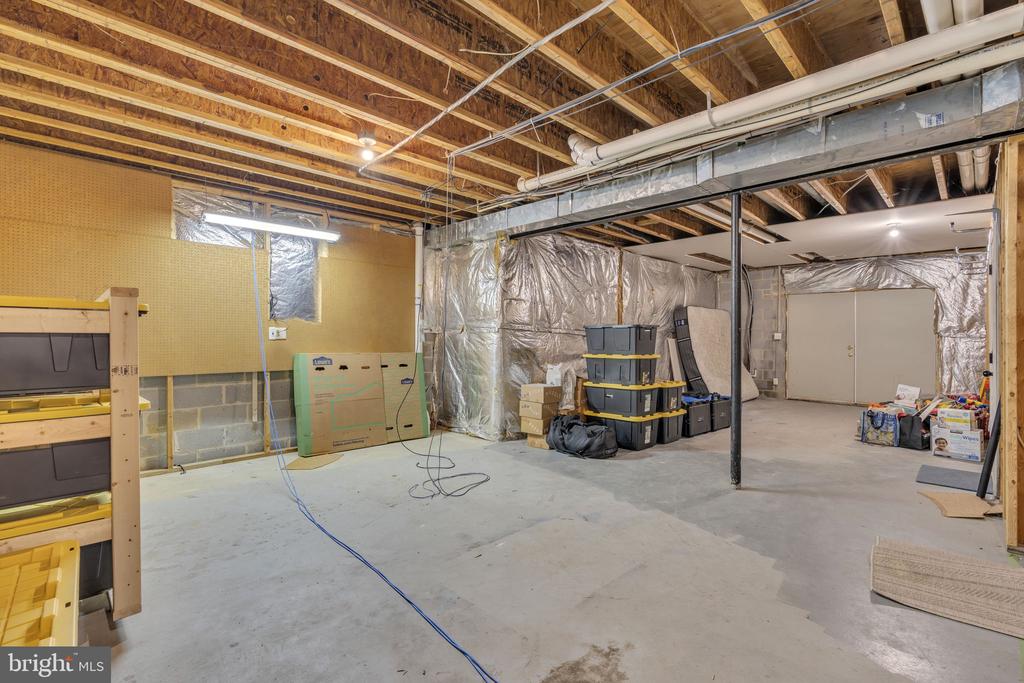 22909 KIMBERLY COURT
