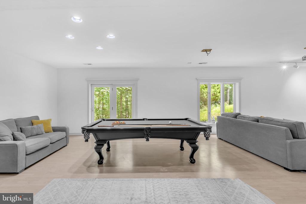 22909 KIMBERLY COURT