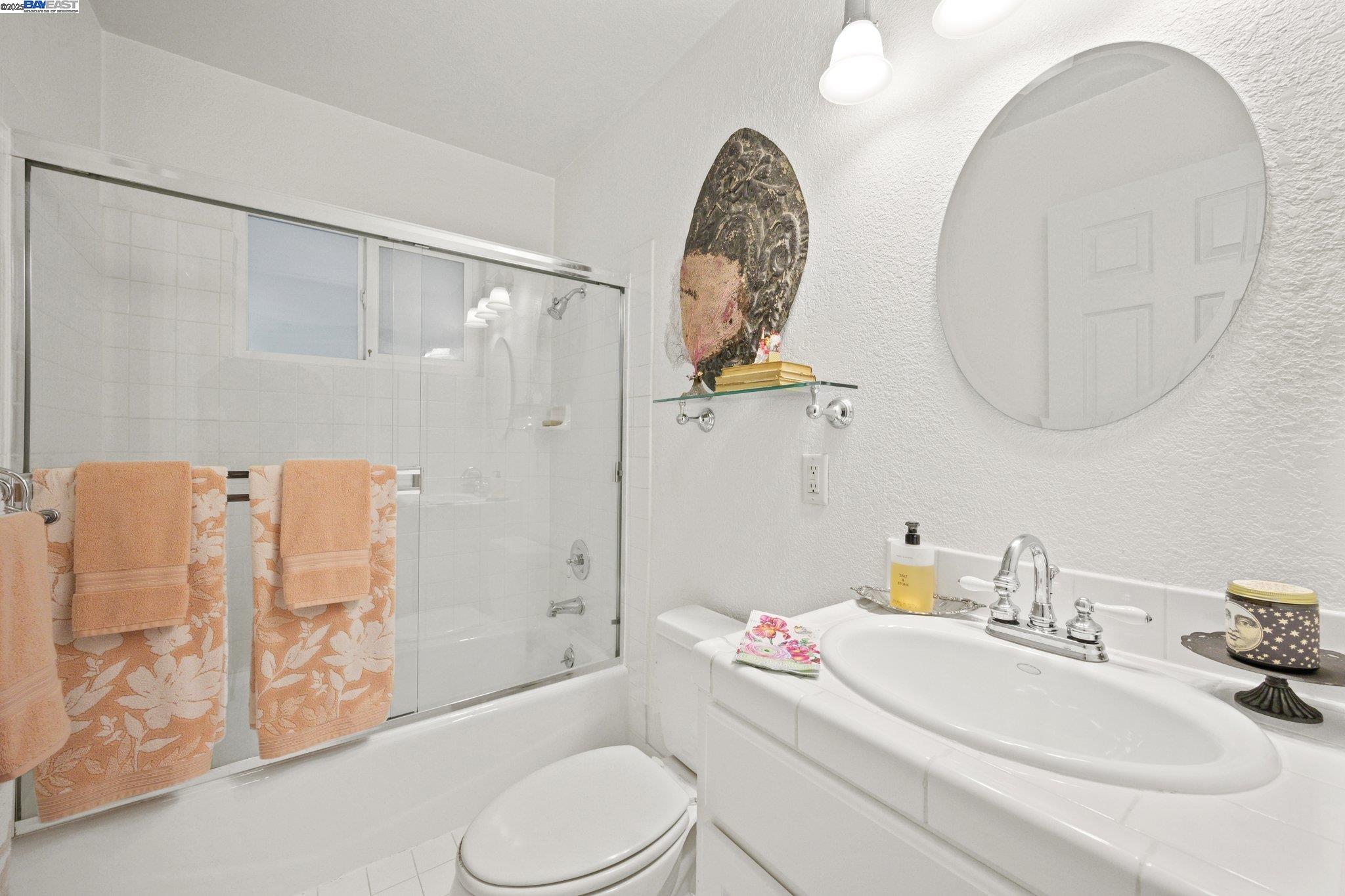 330 Amador Ct