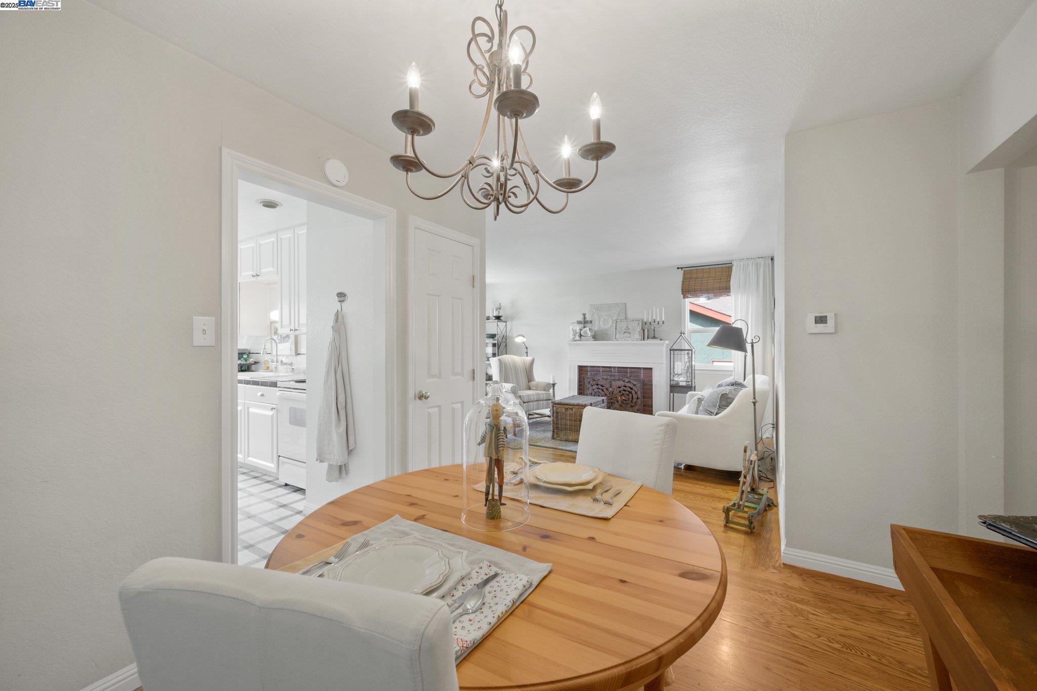 330 Amador Ct
