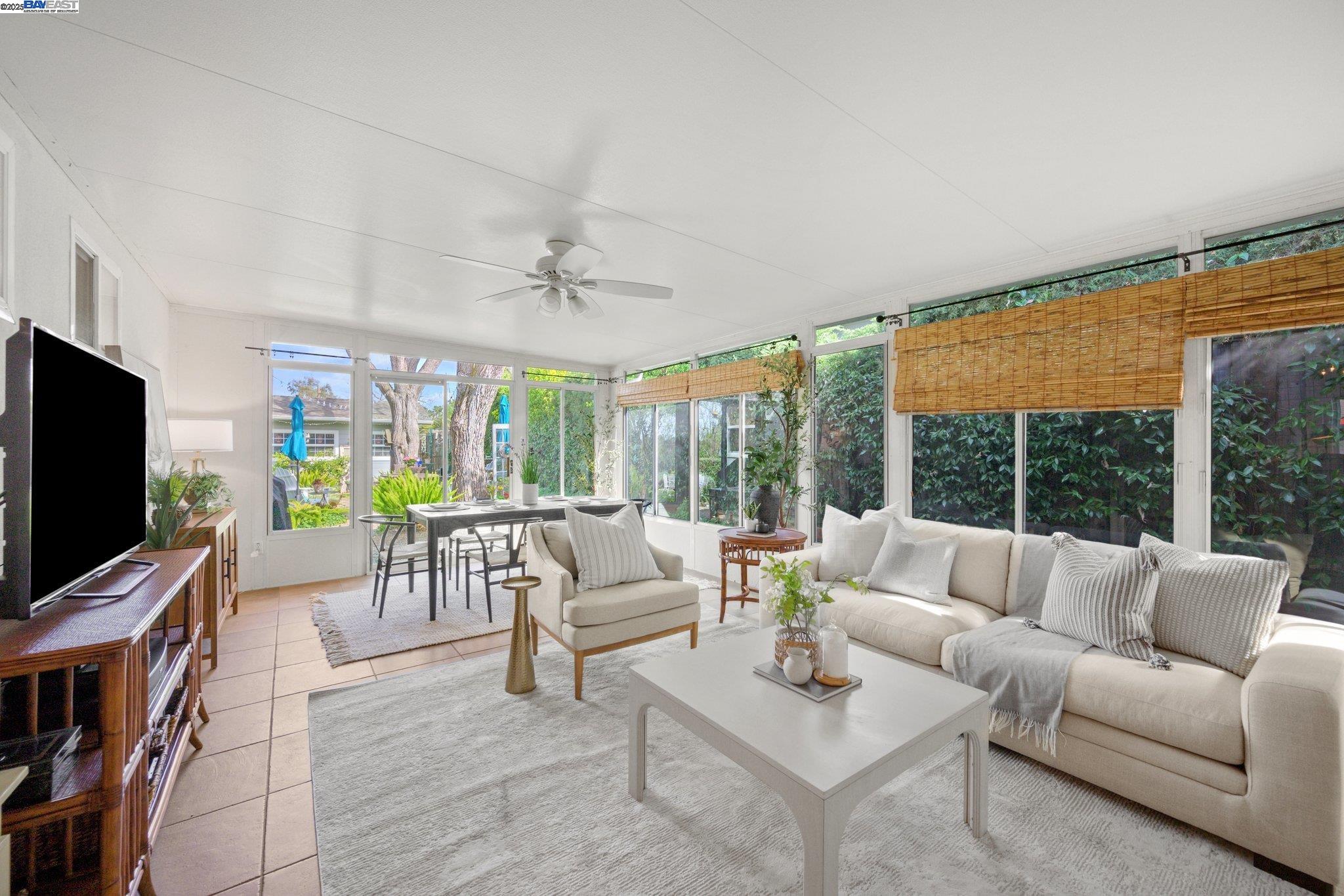 330 Amador Ct