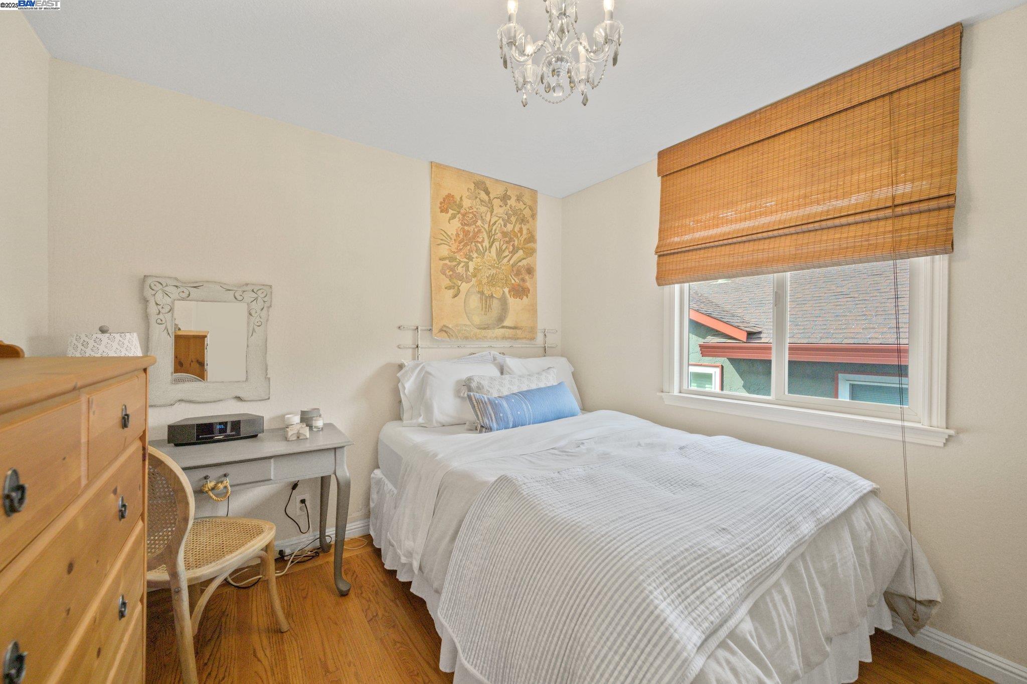 330 Amador Ct