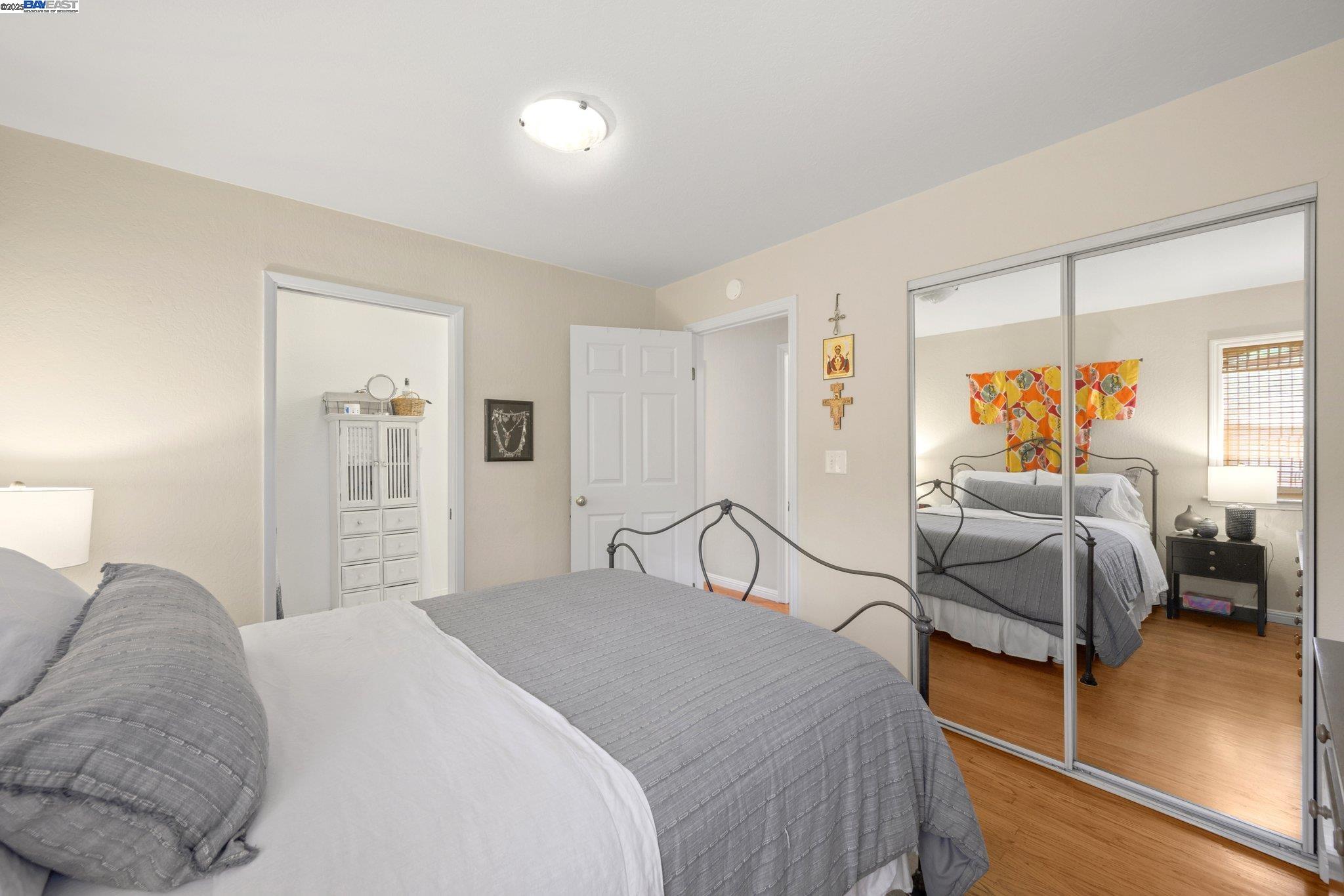 330 Amador Ct