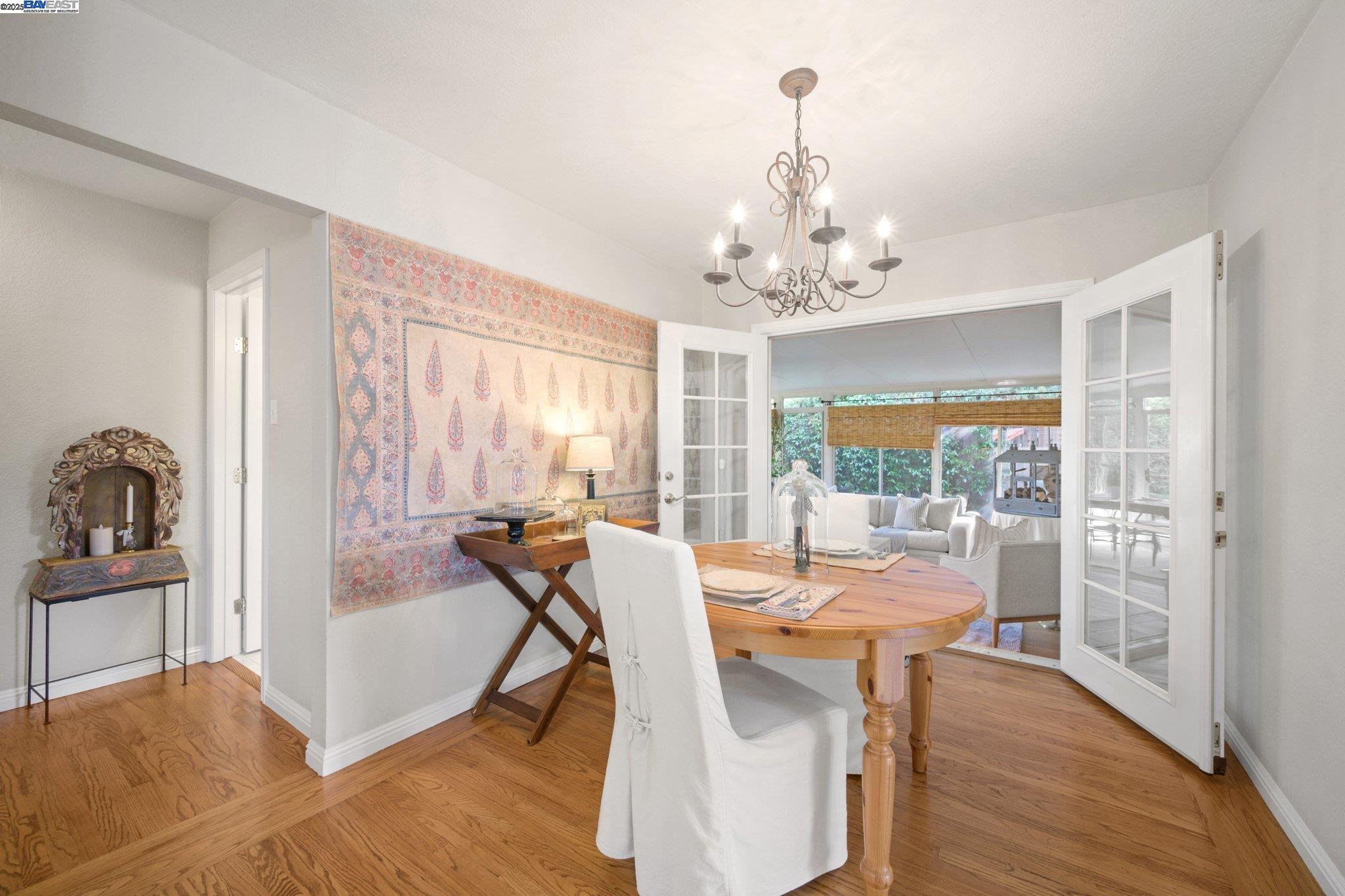 330 Amador Ct