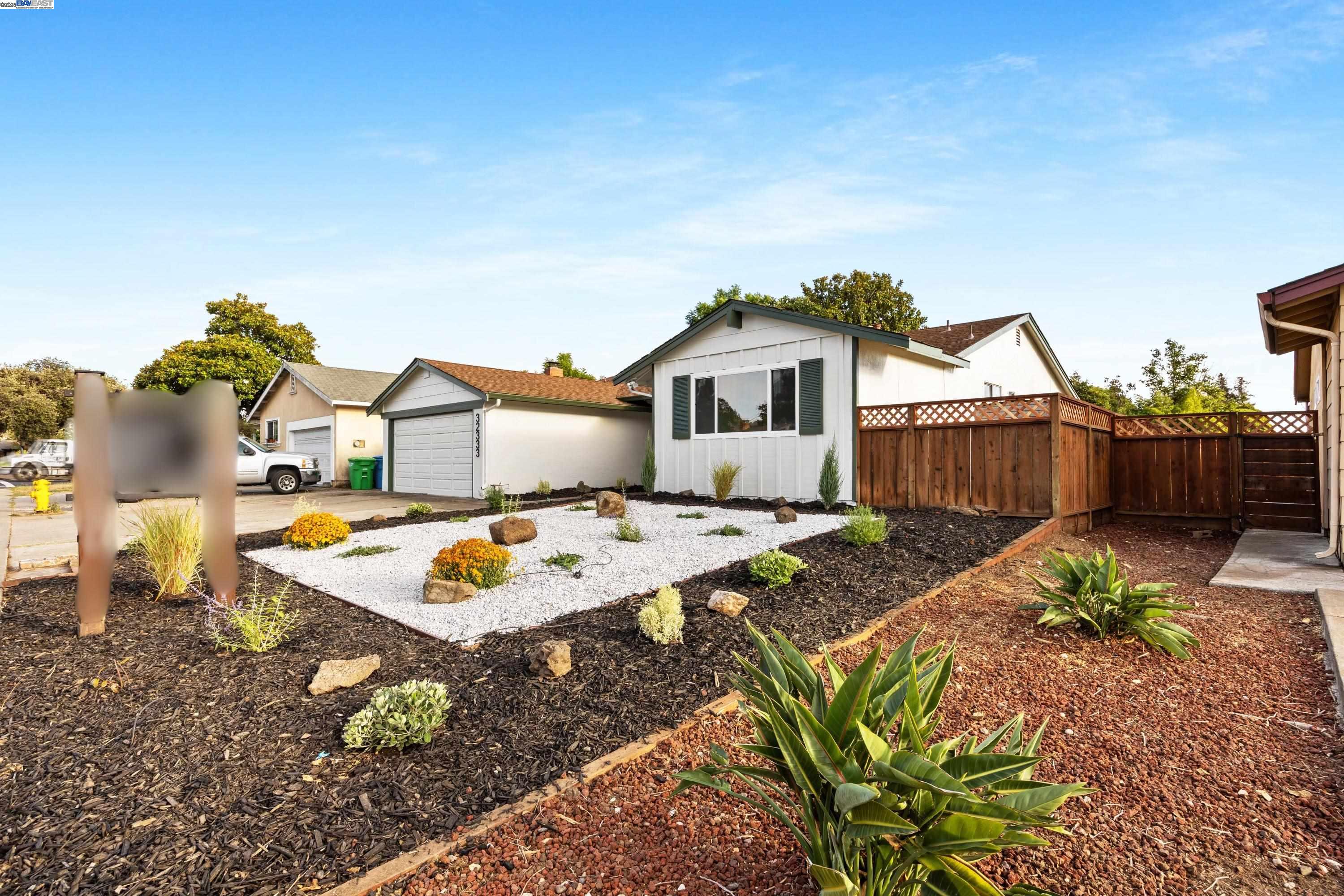 32333 Crest Lane