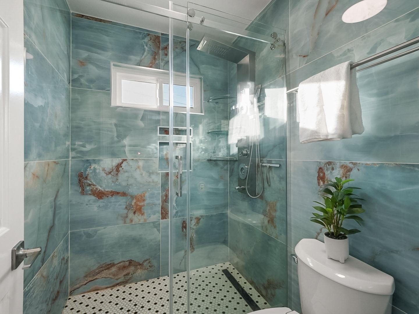 43718 Cameron Hills Dr