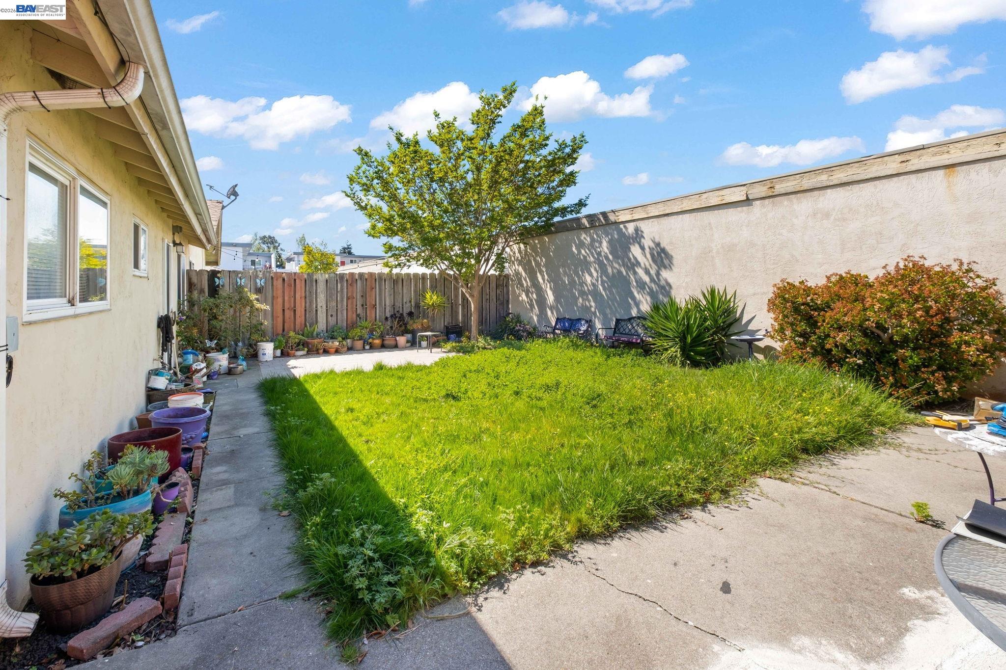 2069 W Avenue 133rd