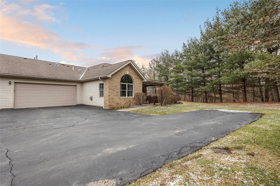 160 STEEPLECHASE CIRCLE