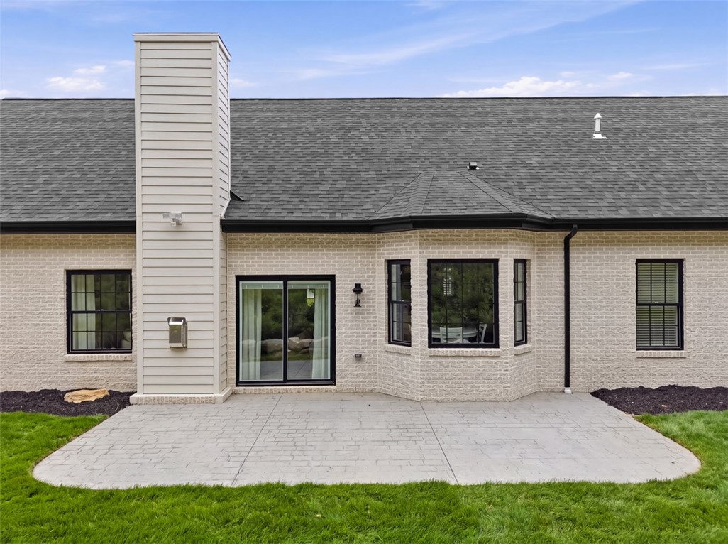 109 Field Brook Ln