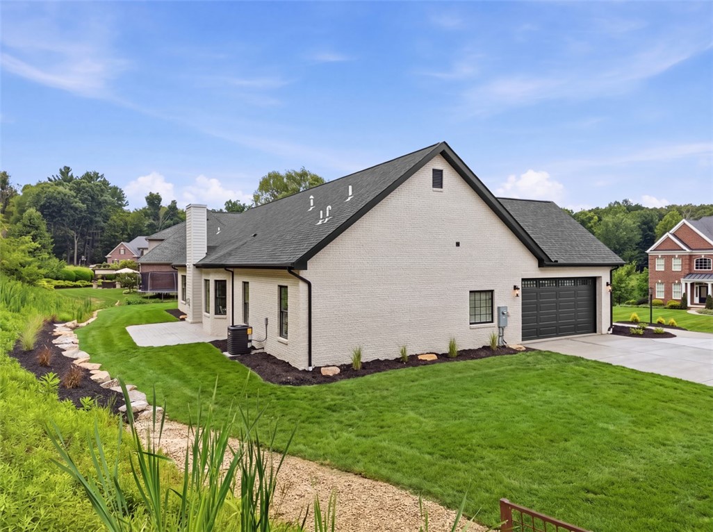 109 Field Brook Ln