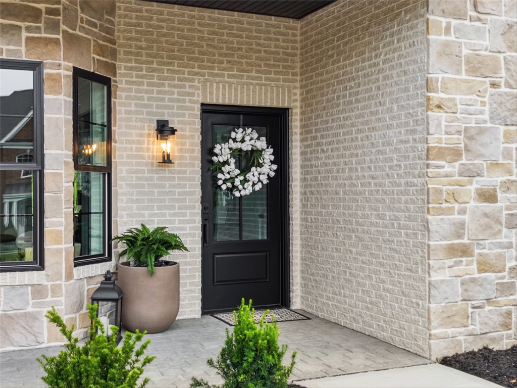 109 Field Brook Ln