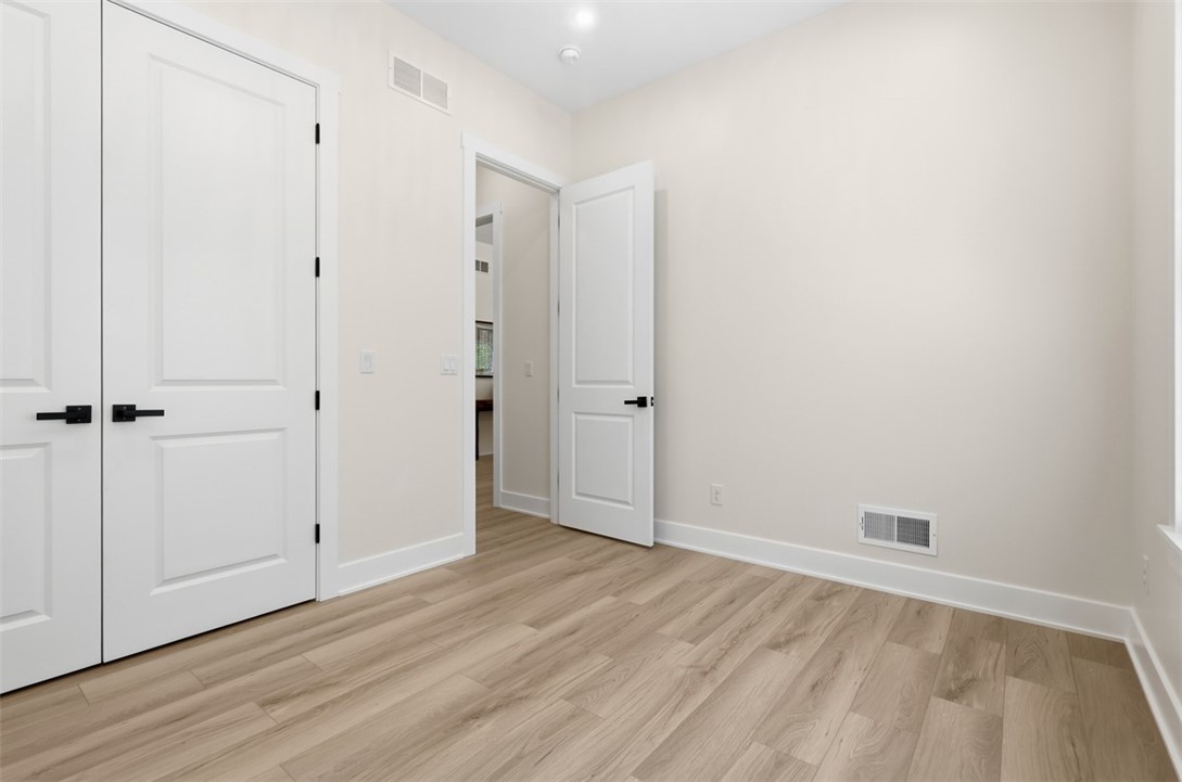 109 Field Brook Ln