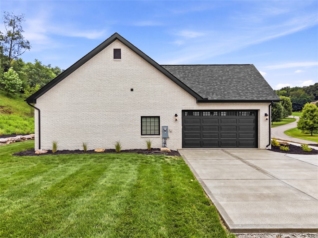 109 Field Brook Ln