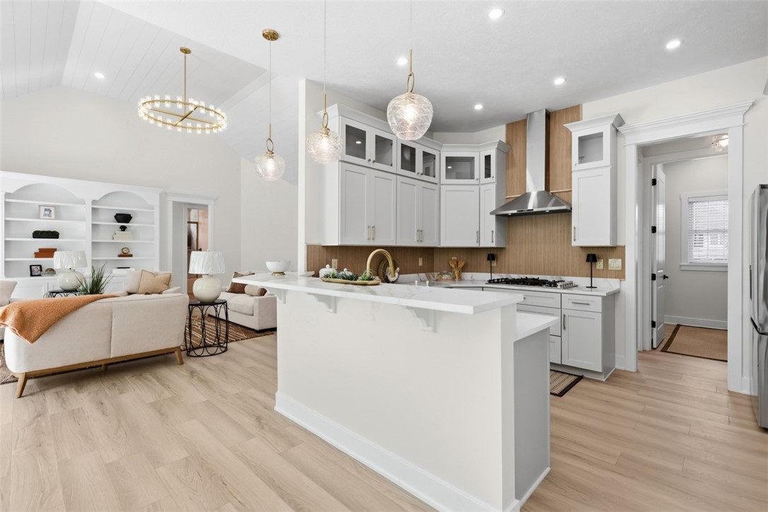 109 Field Brook Ln