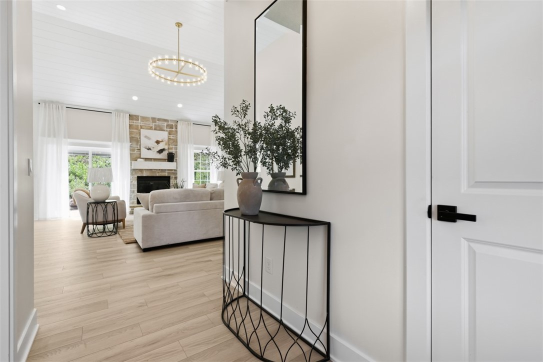 109 Field Brook Ln