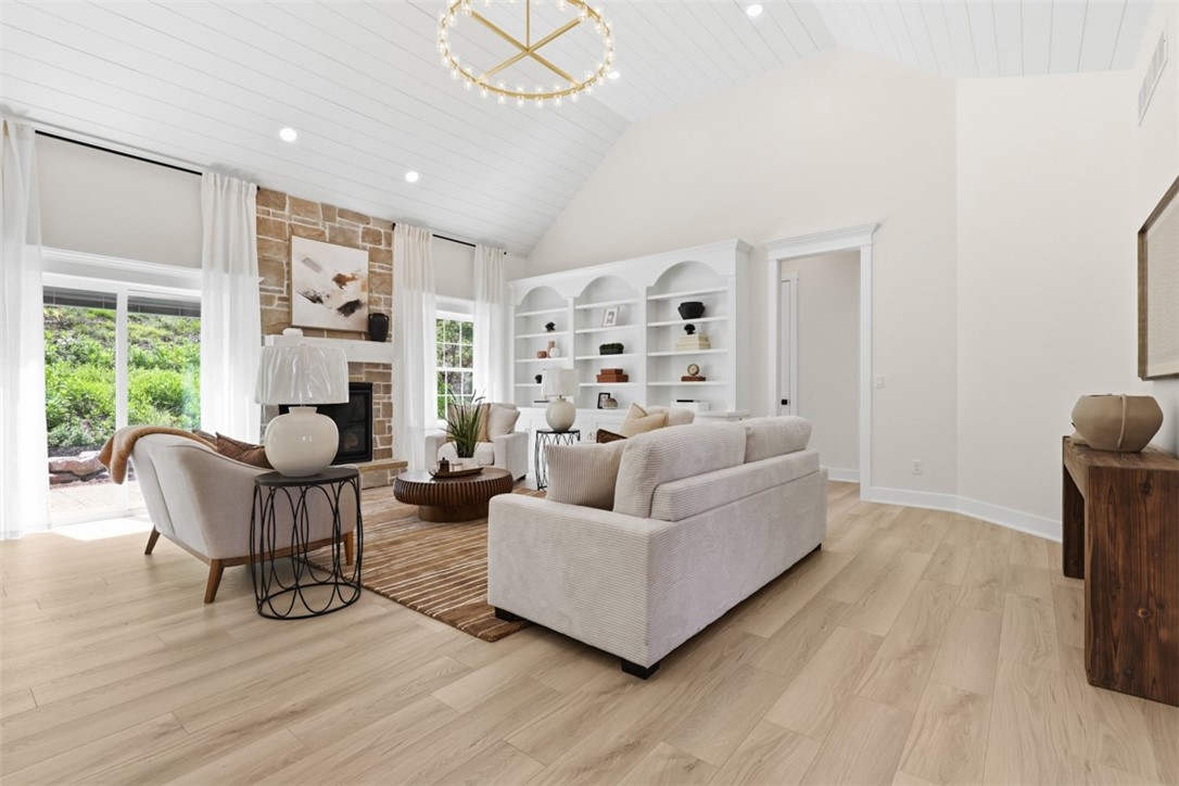 109 Field Brook Ln