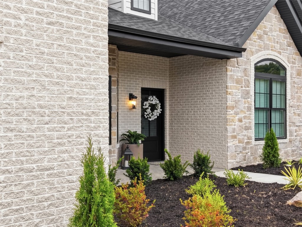 109 Field Brook Ln