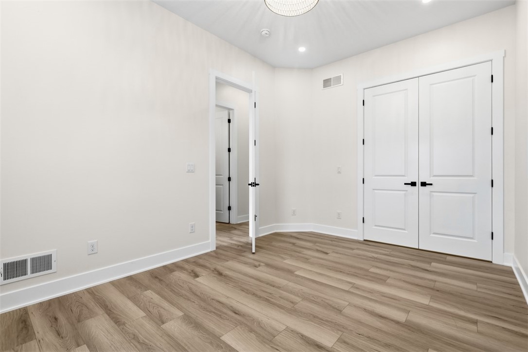 109 Field Brook Ln