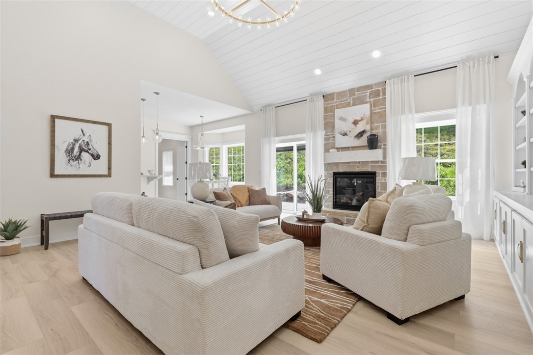 109 Field Brook Ln