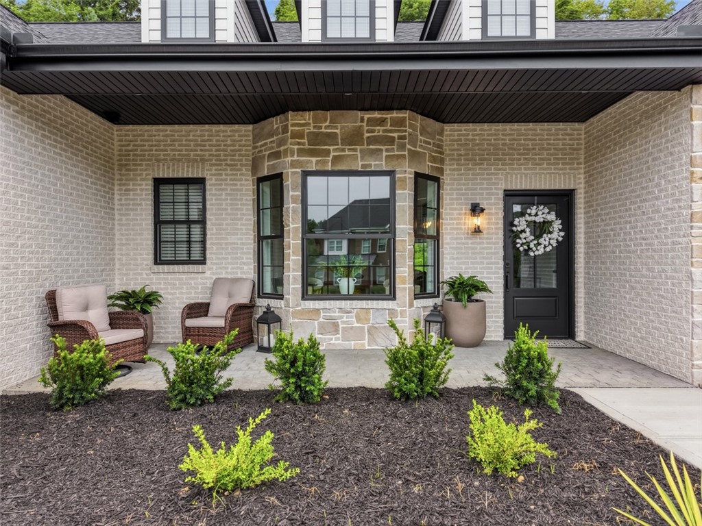 109 Field Brook Ln