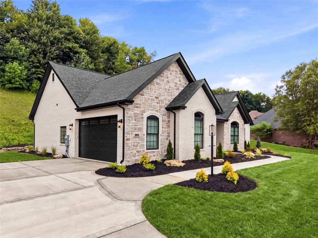 109 Field Brook Ln