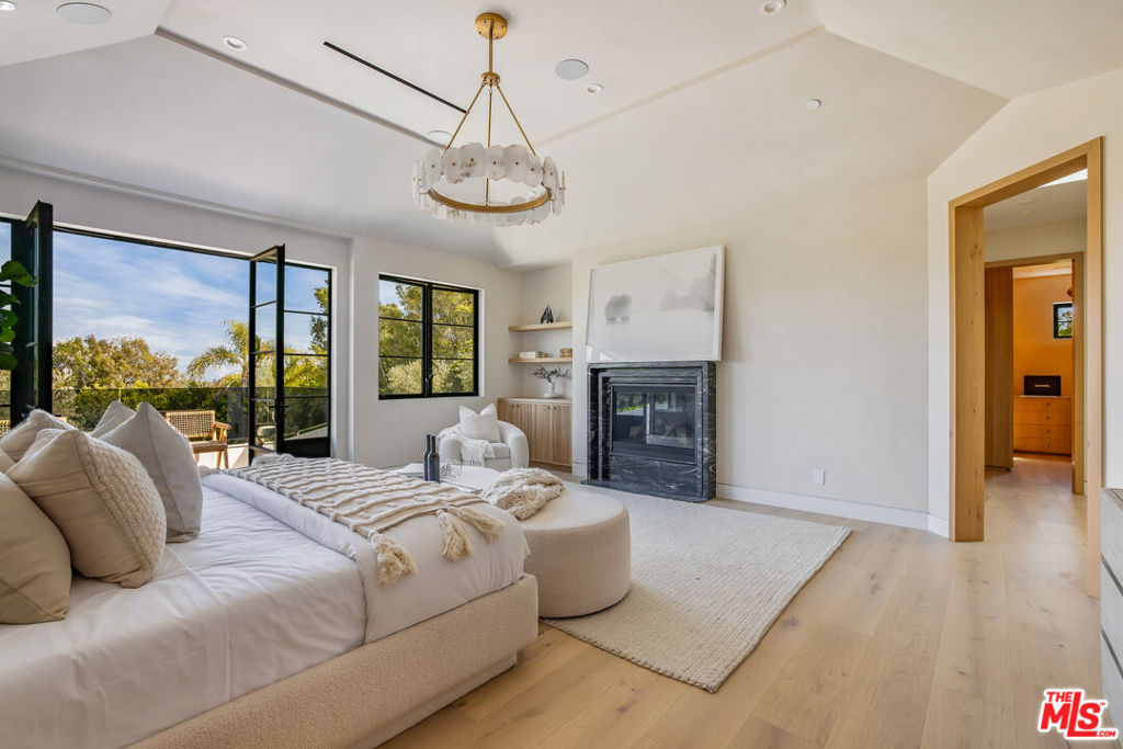 1220 Corsica Drive