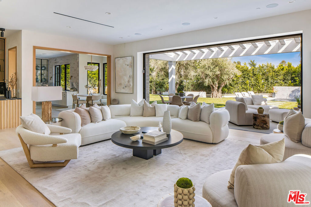 1220 Corsica Drive