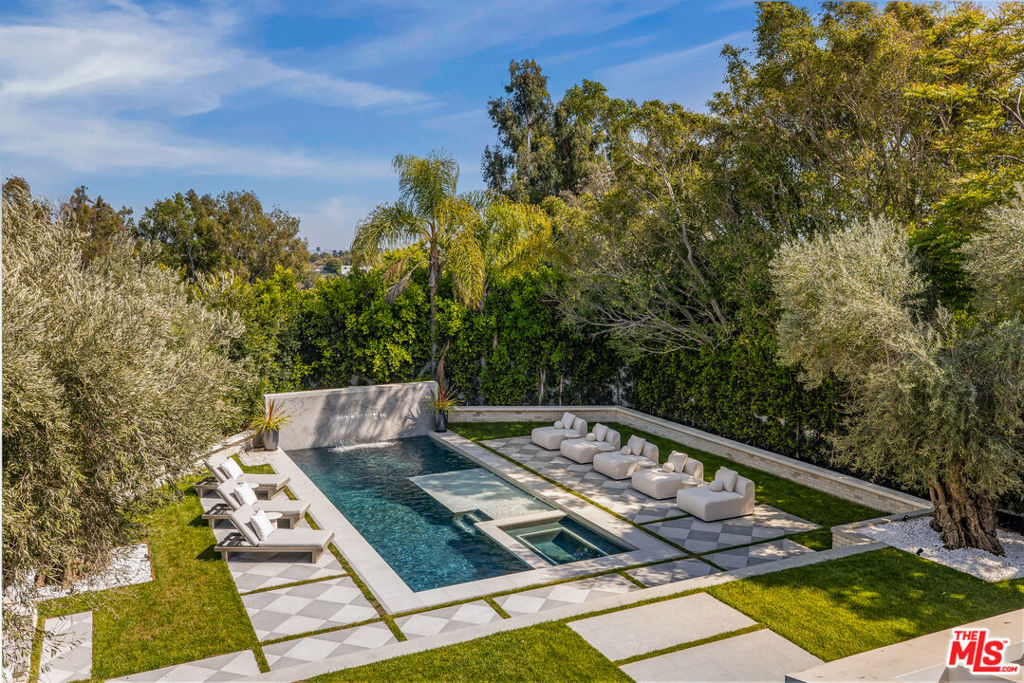 1220 Corsica Drive