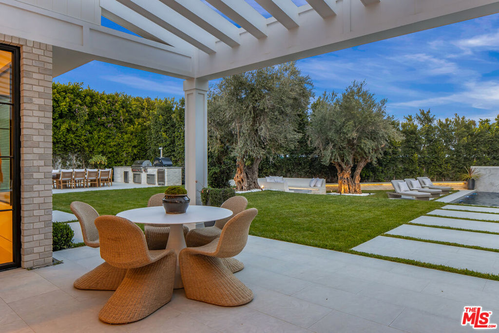 1220 Corsica Drive