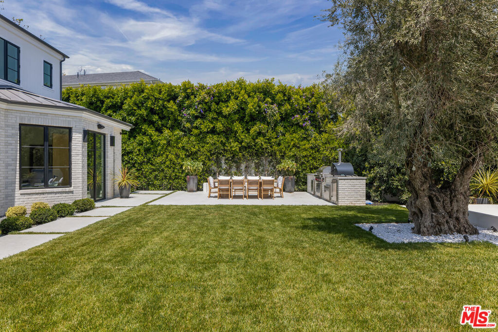 1220 Corsica Drive