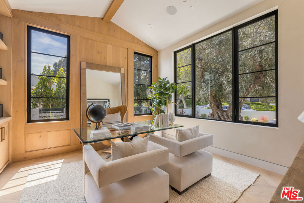 1220 Corsica Drive