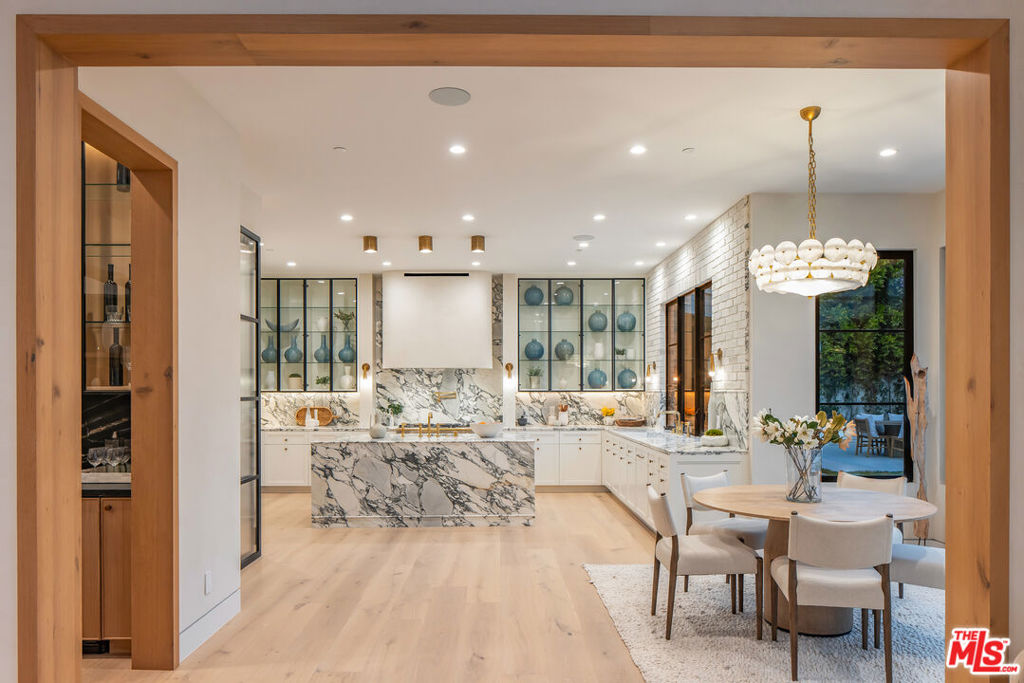 1220 Corsica Drive