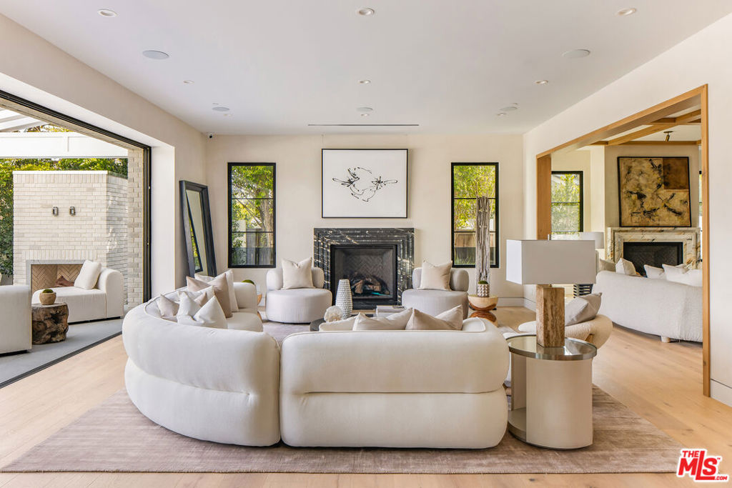 1220 Corsica Drive