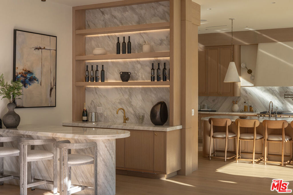 415 N Cliffwood Avenue