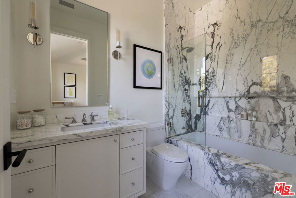 415 N Cliffwood Avenue