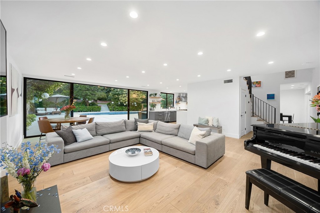 343 Veteran Avenue