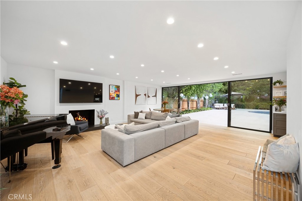 343 Veteran Avenue