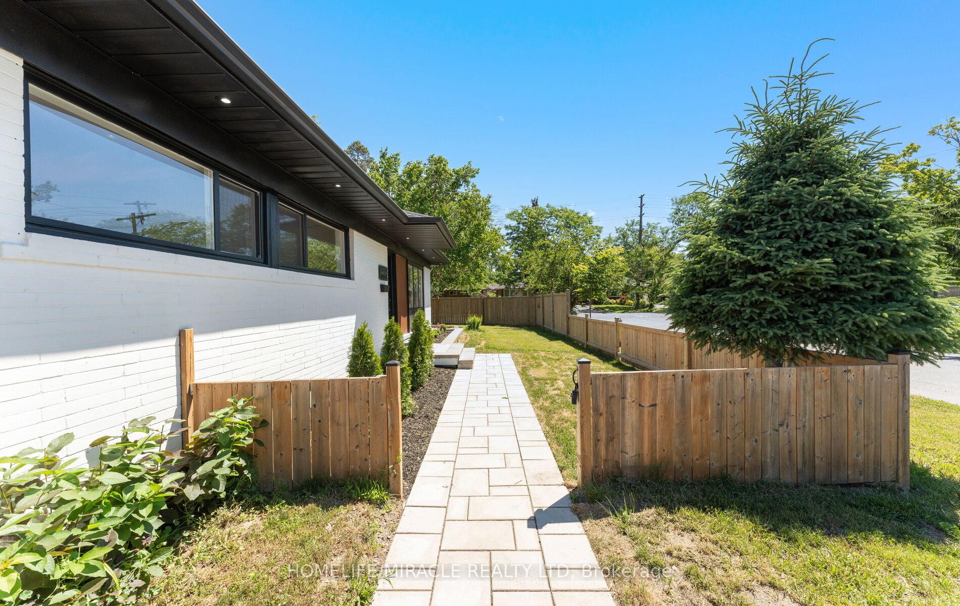 22 Arnprior Road, Toronto