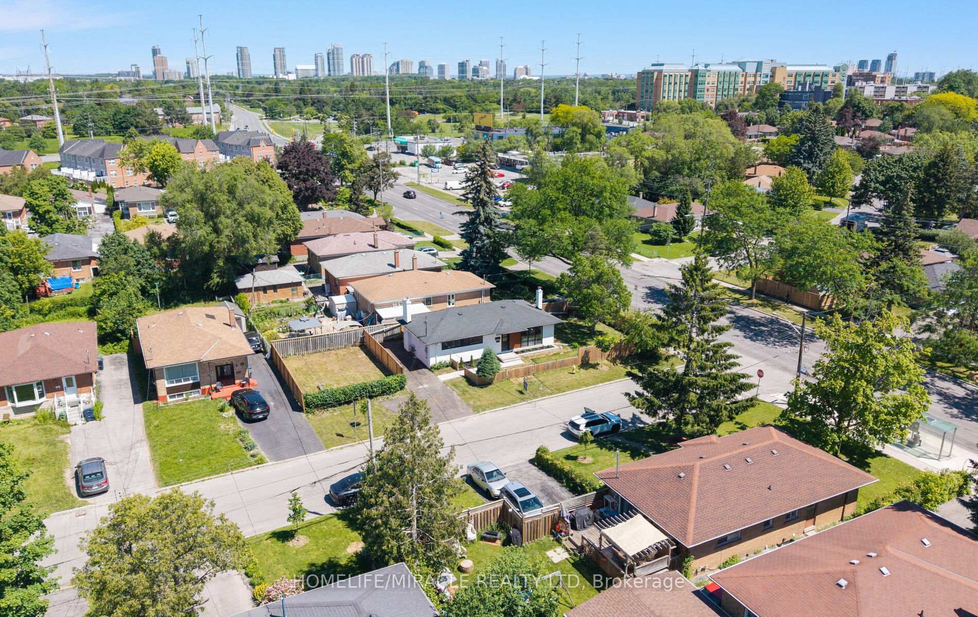 22 Arnprior Road, Toronto