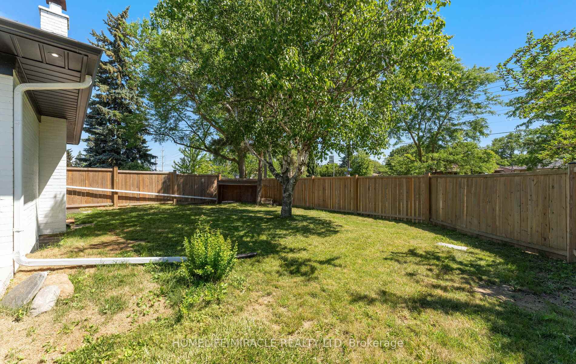22 Arnprior Road, Toronto